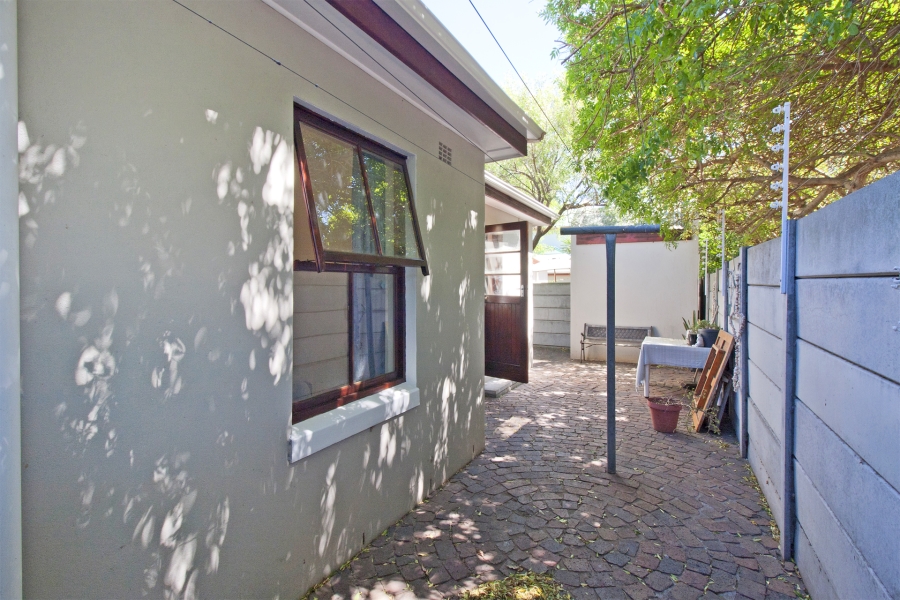 2 Bedroom Property for Sale in Milkwood Park Western Cape